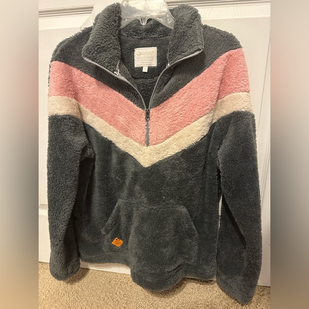 Like-New Simply Southern Pullover